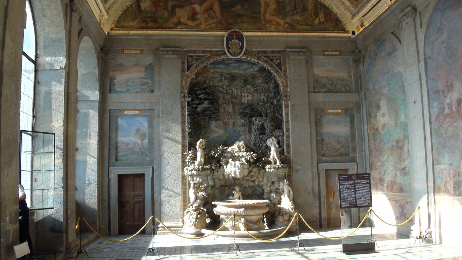 Villa-Farnese9.jpg